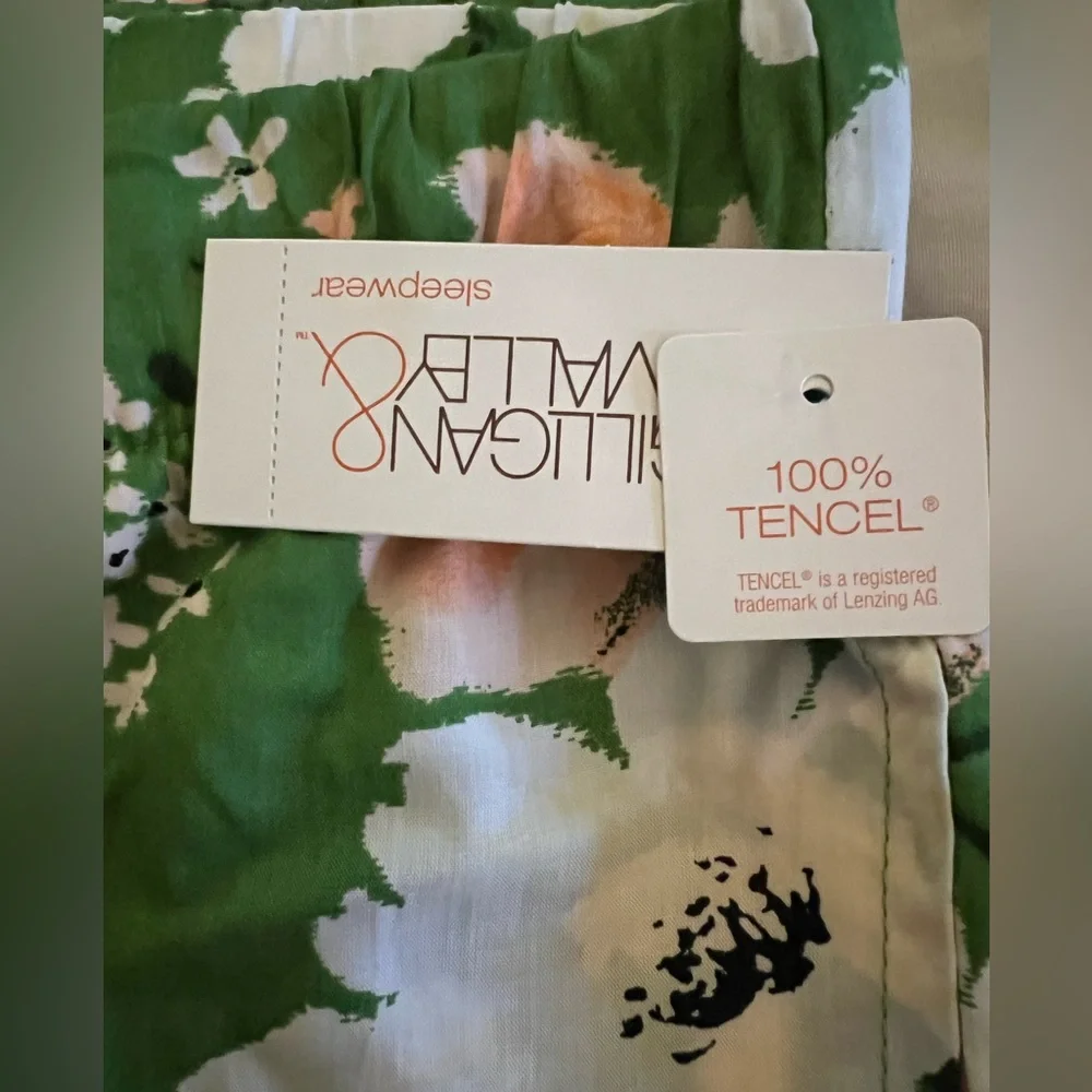 Gilligan & O'Malley Green Floral Lounge set NWT! - Picture 4 of 5
